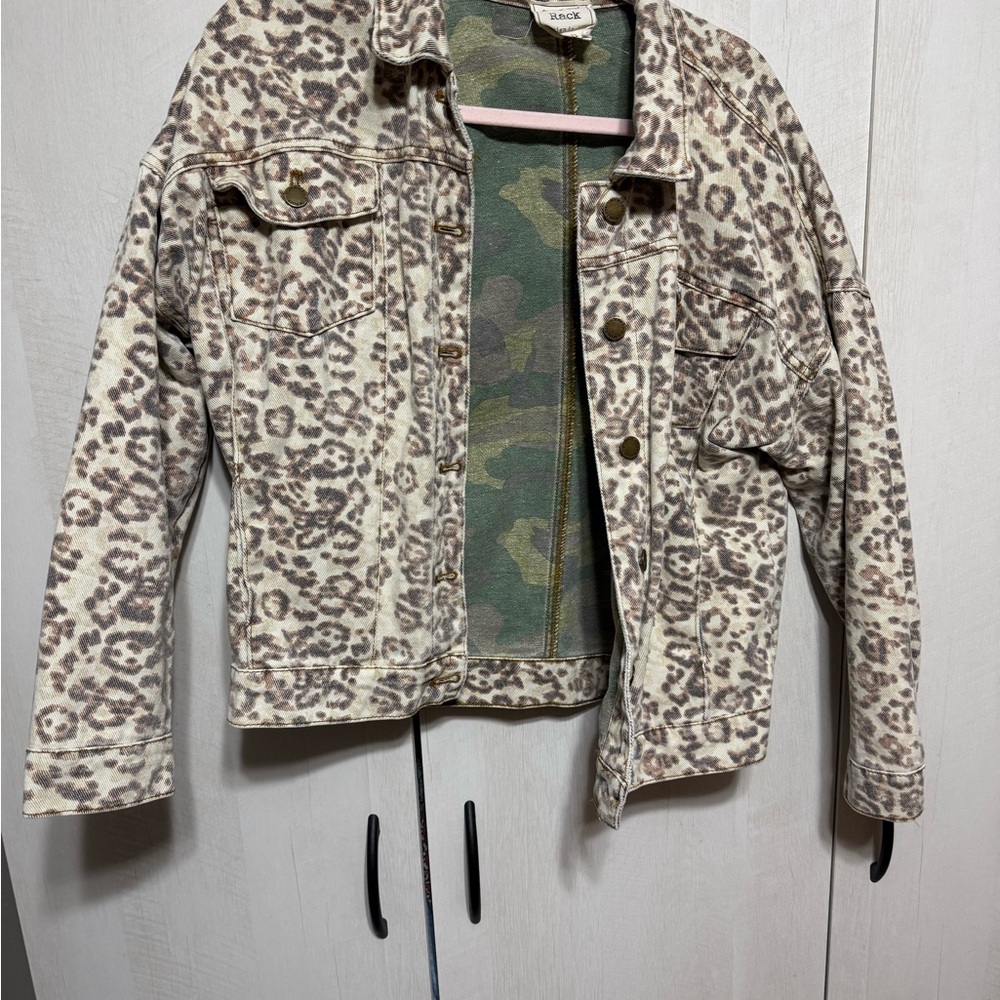 Style Rack Animal Print Jacket - Picture 5 of 5